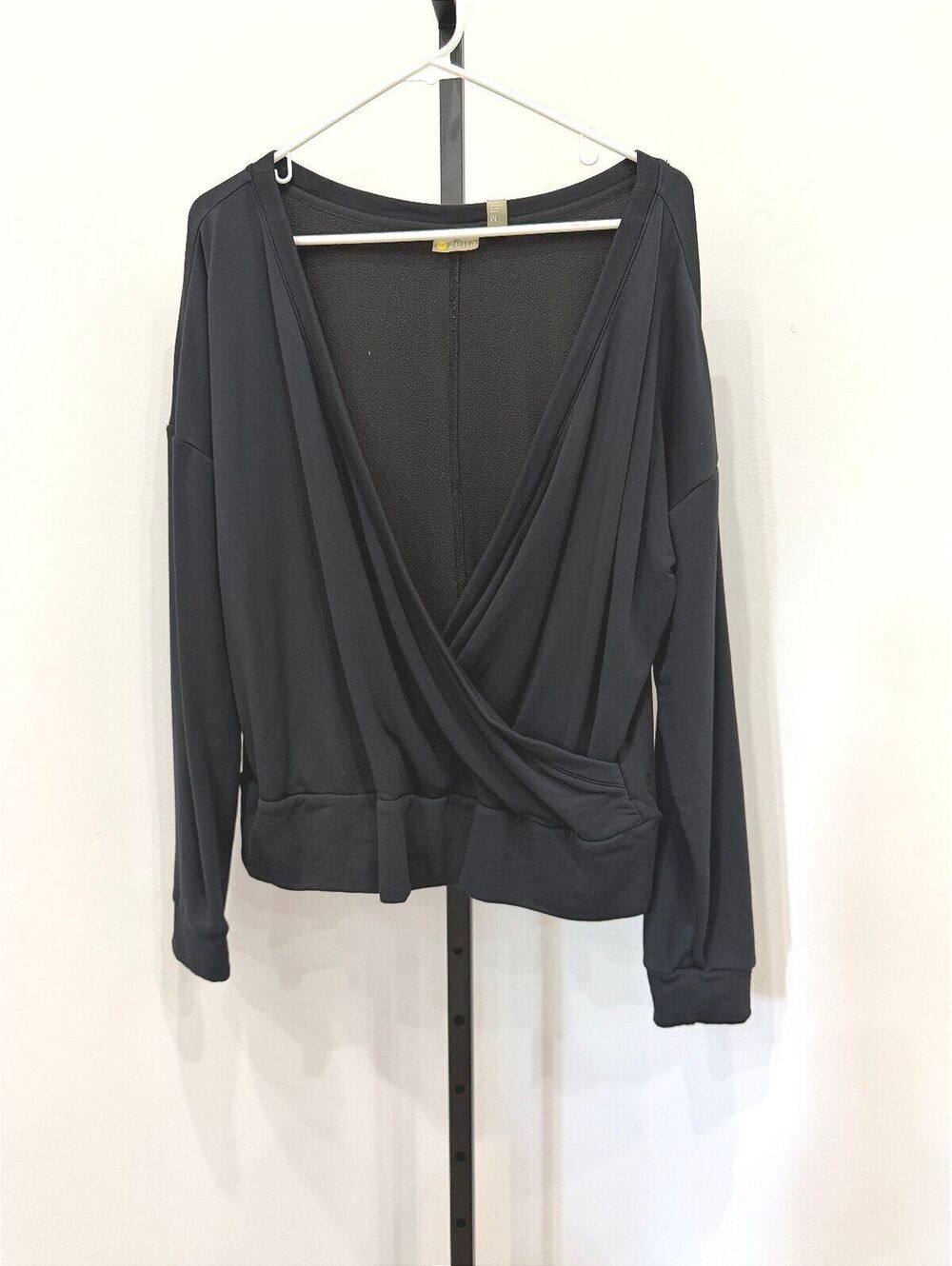 Zella Women's Black Long Sleeve Wrap Pullover Top Size M